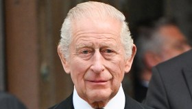 Re Carlo si dimentica di togliere ad Andrea un grande privilegio