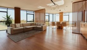 Parquet doussié, quali sono le caratteristiche e con quali mobili si abbina meglio