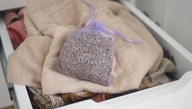 Sacchetti profumati per armadio, come realizzarli con spezie ed erbe aromatiche