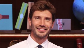Affari Tuoi, Stefano De Martino incalza Fiorello. Si accende la sfida contro Gerry Scotti