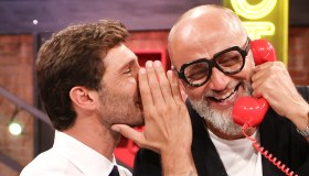 Affari Tuoi, la mossa di Stefano De Martino e il Dottore fa discutere: “Non è corretto”