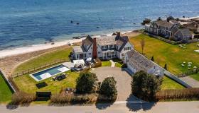 Le ville di Taylor Swift del New England, tra folklore, architettura e nozze da favola