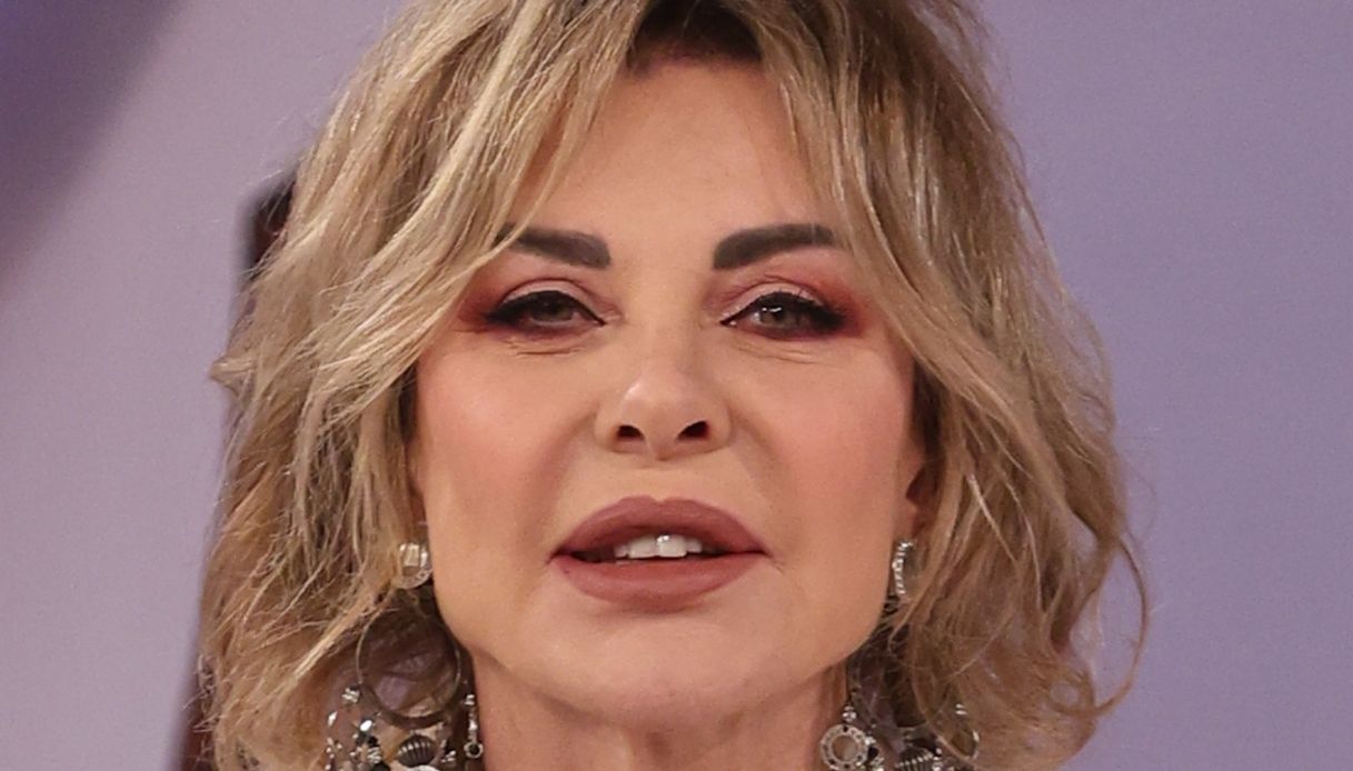 Alba Parietti, il ricordo dell’incidente in auto con Giuseppe Lanza di Scalea: “Sono una sopravvissuta” Alba Parietti, il ricordo dell’incidente in auto con Giuseppe Lanza di Scalea: “Sono una sopravvissuta”