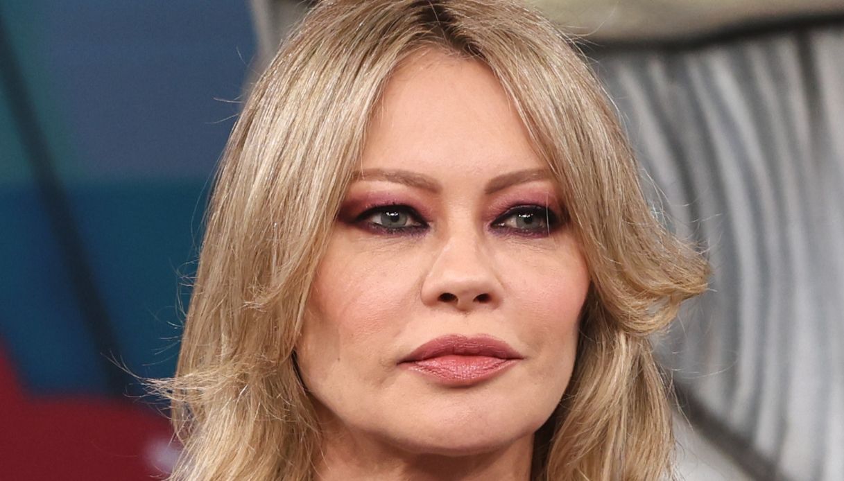 tensioni a i fatti vostri interviene anna falchi e fa chiarezza da Dilei.it tensioni a i fatti vostri interviene anna falchi e fa chiarezza