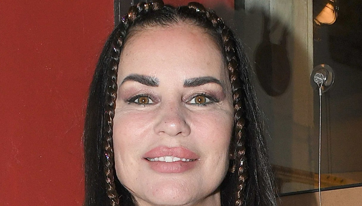 Antonella Mosetti ritrova l’amore a 50 anni, chi è il nuovo fidanzato Emanuele Cerroni