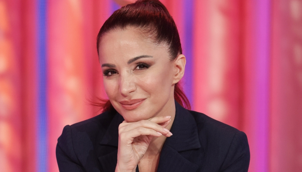 Ballando con le stelle, l’abbraccio commosso ad Andea Delogu e la prima eliminazione Ballando con le stelle, l’abbraccio commosso ad Andea Delogu e la prima eliminazione