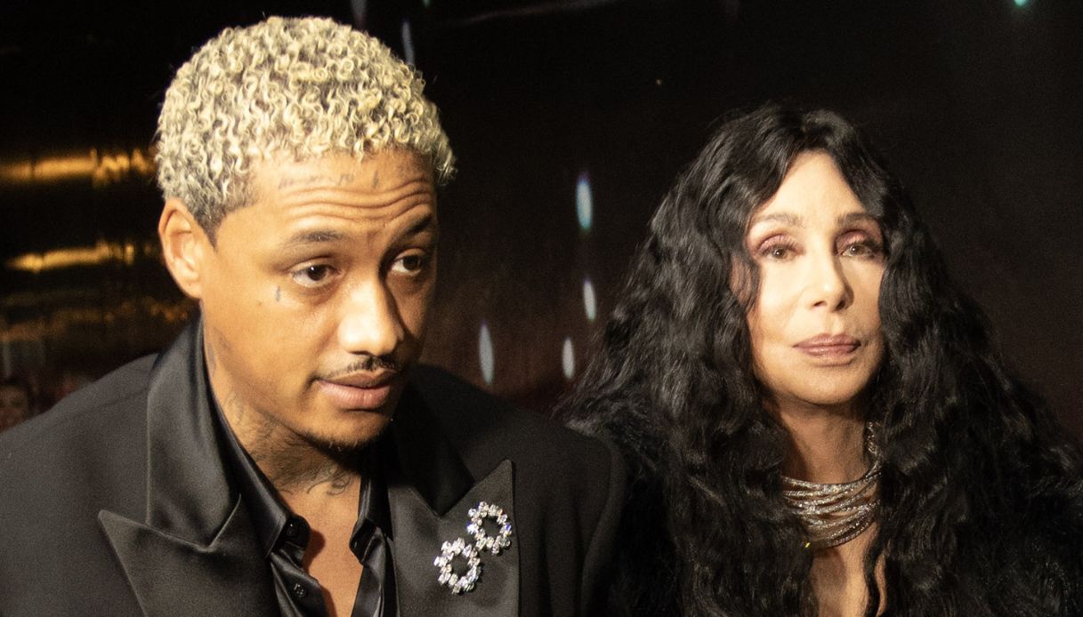 cher pazza d8217amore per il fidanzato pi249 giovane di 40 anni nessuno sa cosa succede tra noi da Dilei.it cher pazza d8217amore per il fidanzato pi249 giovane di 40 anni nessuno sa cosa succede tra noi