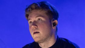 Peppe Vessicchio, l’omaggio di Alfa sul palco e sulla pelle: “Lui è tatuato anche nel cuore”