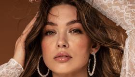 Le metti, le sistemi e vai. Le ciglia finte press on sono la rivoluzione per uno sguardo da cerbiatta “in un battito di ciglia”