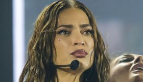 Elodie in lacrime ferma il concerto: “Non riesco a cantare”