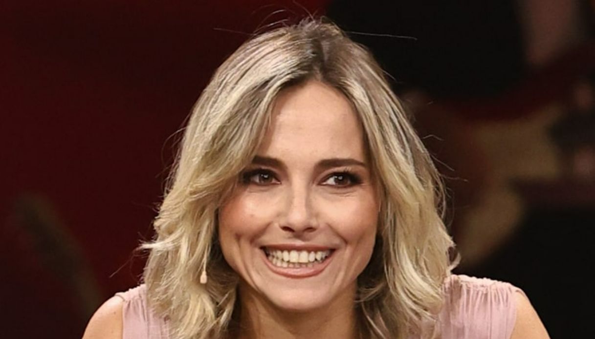 francesca fialdini parla del compagno 200 sempre presente poi difende elodie da Dilei.it francesca fialdini parla del compagno 200 sempre presente poi difende elodie