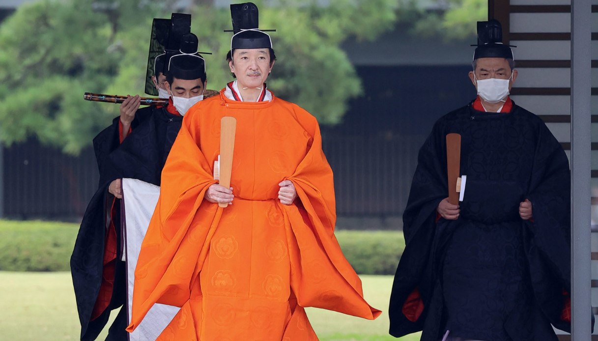 La cerimonia ufficiale per l'erede al trono del Crisantemo 