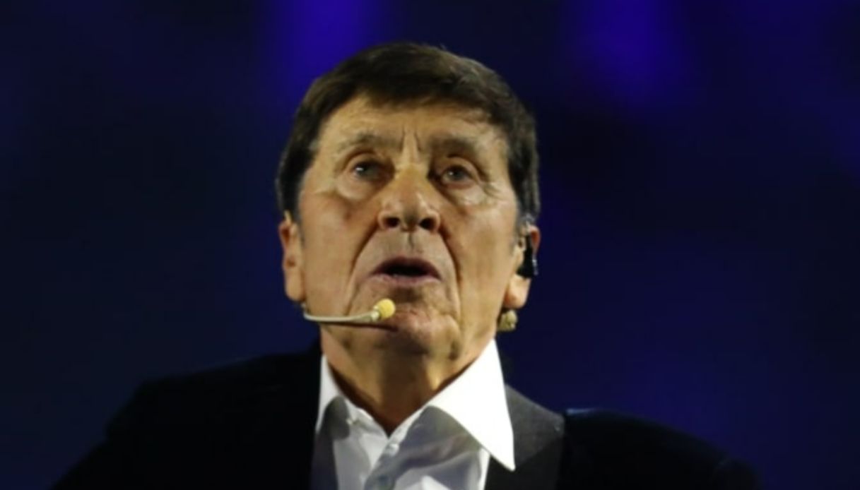 Gianni Morandi eterno ragazzo davanti a Sinner: il gesto del tennista lo lascia senza parole Gianni Morandi eterno ragazzo davanti a Sinner: il gesto del tennista lo lascia senza parole