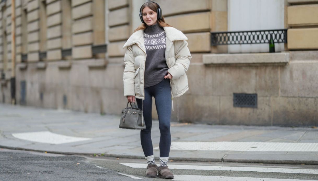 Basta perdere il telefono, e tutto il resto. I leggings con tasche sono il capo effortless e furbo da indossare sempre Basta perdere il telefono, e tutto il resto. I leggings con tasche sono il capo effortless e furbo da indossare sempre