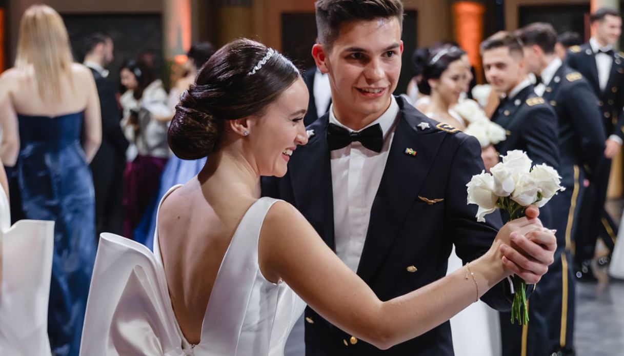 Gran Ballo Viennese a Roma, le foto più belle della serata magica con 32 debuttanti