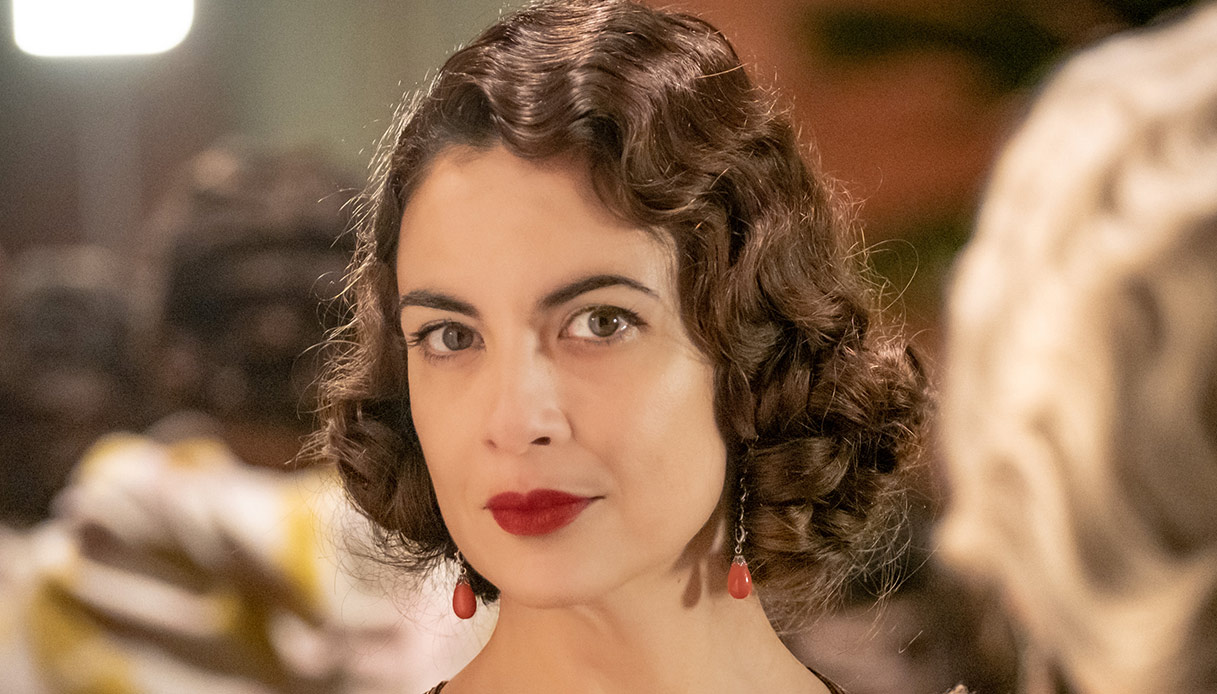 Serena Iansiti: “L’amore per Ricciardi rimane ma non è più quello di prima” Serena Iansiti: “L’amore per Ricciardi rimane ma non è più quello di prima”