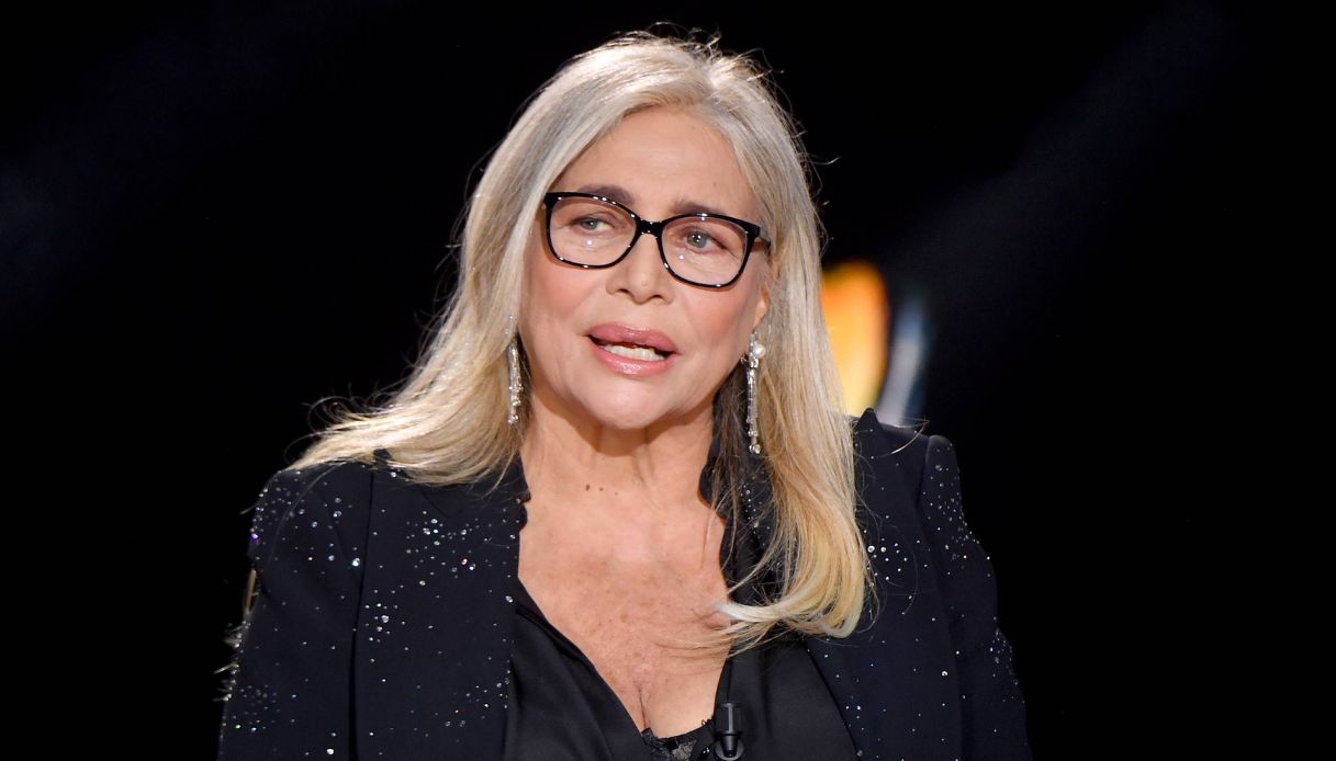 Mara Venier si racconta: “Il padre di mia figlia mi lasciò la sera delle nozze. Persi un figlio di Arbore”