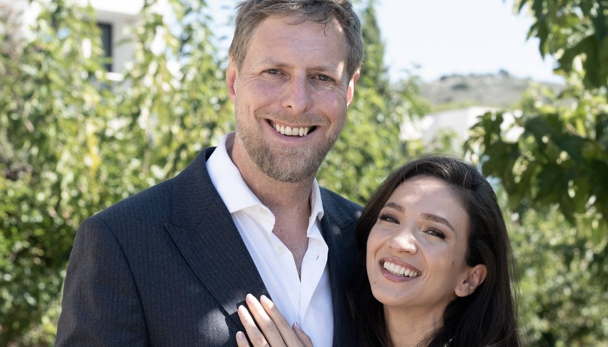 Il Principe Leka di Albania e Berta Celibashi si sono fidanzati ufficialmente: l’anello da favola