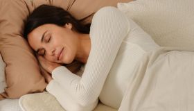 Addio ai piedi gelati nel letto. Il rimedio antifreddo notturno ha un nome: scaldasonno. È il momento di investire ora