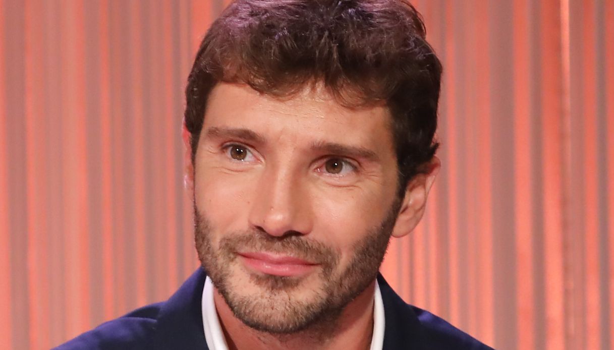 Stefano De Martino e Caroline Tronelli, svolta nelle indagini sul video intimo rubato Stefano De Martino e Caroline Tronelli, svolta nelle indagini sul video intimo rubato