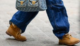 Gli stivaletti wheat sono di nuovo tra noi, anche in versione black. Ed è il ritorno stagionale che tutte stavamo aspettando