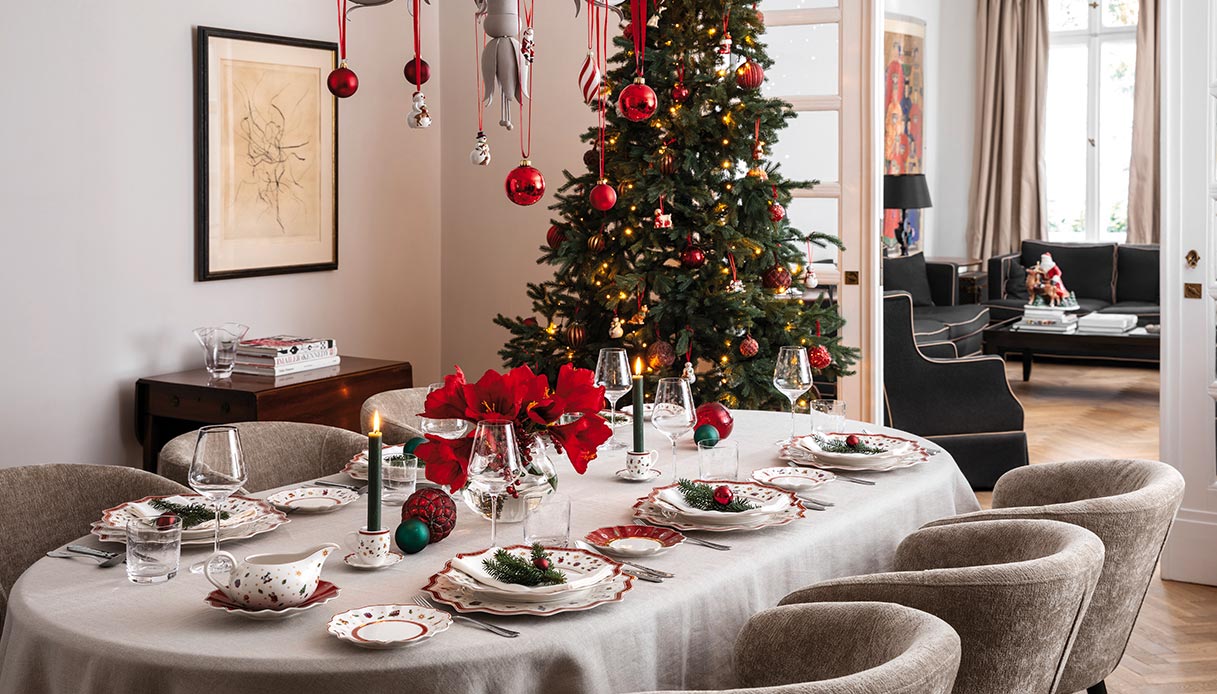 Tendenze natalizie 2025, come allestire la tua tavola con stile