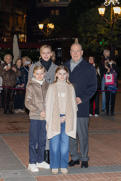 Charlene di Monaco Alberto di Monaco gemelli luci natale