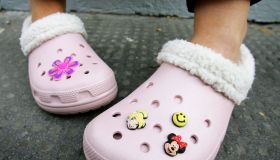 Le ciabatte più vendute, ma in versione invernale, sono la cosa più cozy che indosserai in questa stagione