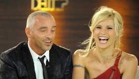 Michelle Hunziker e Ramazzotti sempre più vicini. Lei sulla separazione: “Oggi mi comporterei diversamente”