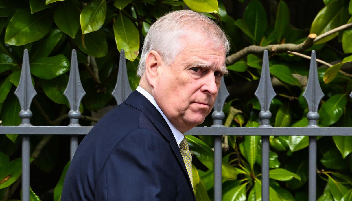 Re Carlo, Andrea potrebbe guadagnare una fortuna con la sua autobiografia