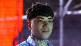 Shiva papà per la terza volta, ma il figlio non è della compagna Laura Maisano