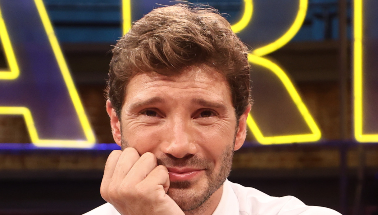 Ascolti tv 23 novembre, la Coppa Davis non premia De Martino. Scotti inarrivabile