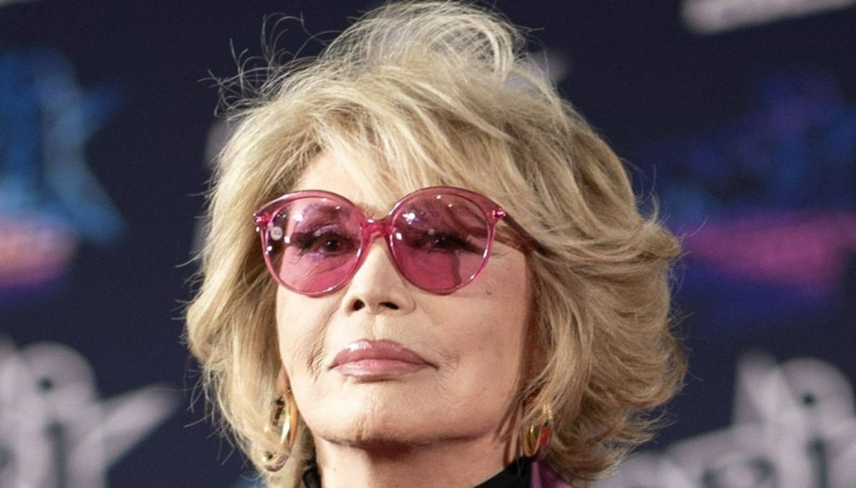 Amanda Lear a Domenica In: “Eredità? Non ho più nulla. Ornella Vanoni è stata presa in giro” Amanda Lear a Domenica In: “Eredità? Non ho più nulla. Ornella Vanoni è stata presa in giro”