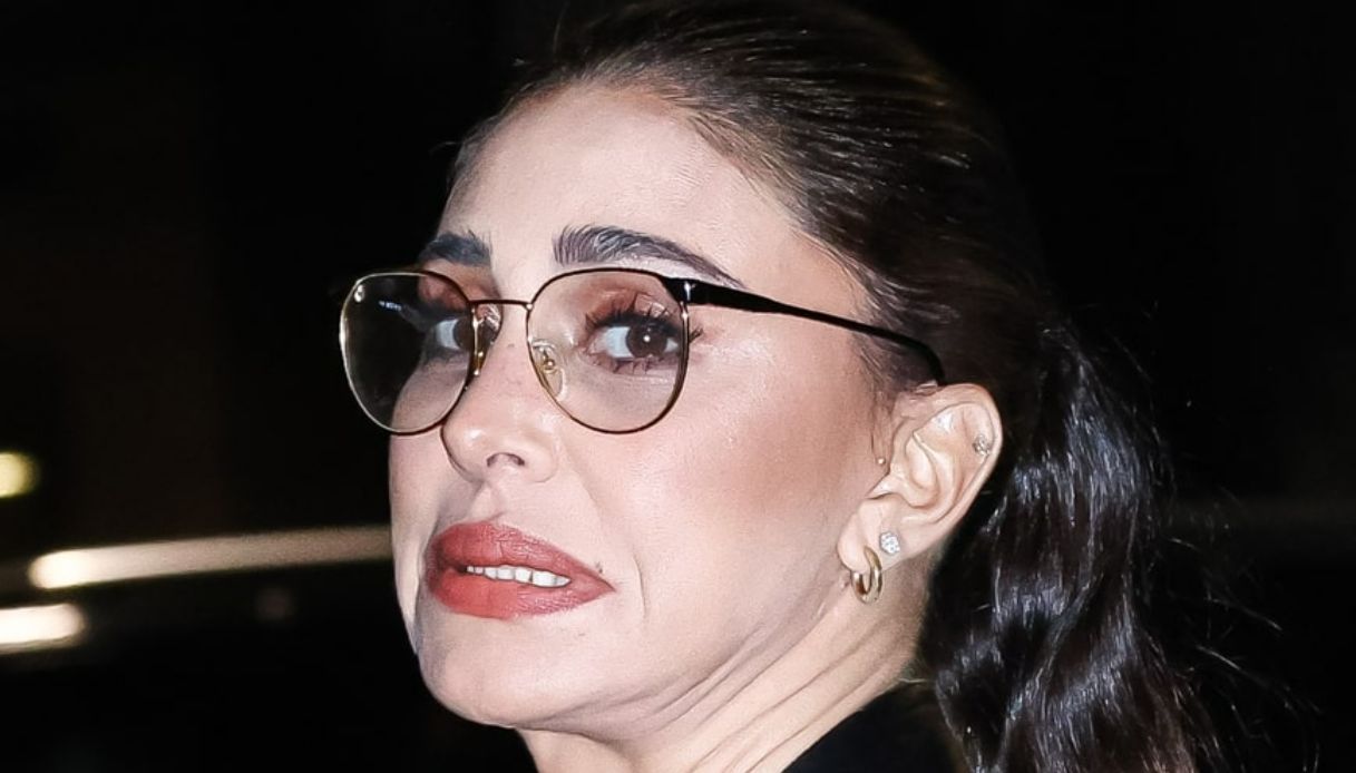 Belen, ancora problemi: “Mi ha lasciato così, stavo cadendo e se n’è andato”. Il video è virale Belen, ancora problemi: “Mi ha lasciato così, stavo cadendo e se n’è andato”. Il video è virale