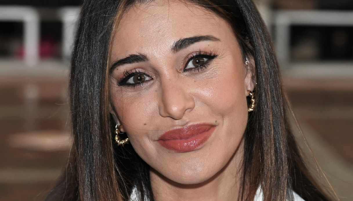 il pantalone gessato di belen 232 il capo chic che cercavamo per l8217inverno da Dilei.it il pantalone gessato di belen 232 il capo chic che cercavamo per l8217inverno