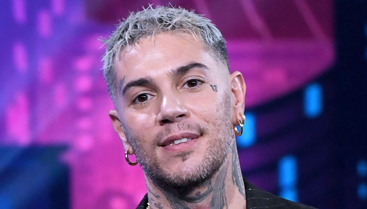 Emis Killa, il nuovo album è Musica triste: canzoni e collaborazioni
