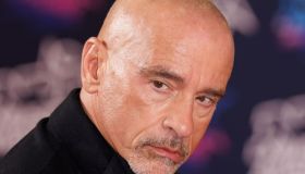 Eros Ramazzotti denunciato dal vicino: “200mila euro di danni”. Cosa è successo