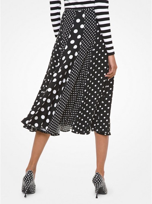 Emily in Paris 5: i look di Lily Collins (dentro e fuori dal set) che sono già un'ossessione. Come copiarli