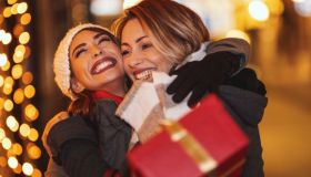 Regalini per le amiche: 15 idee a meno di 10 euro che faranno un figurone (e salveranno il tuo portafoglio)