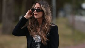 Il look scintillante per le feste si fa con un solo capo. Un top sparkly che sta andando a ruba