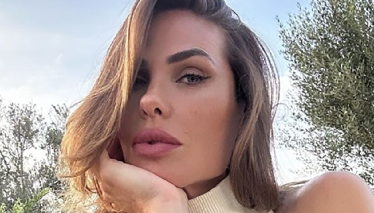 Ilary Blasi contro Totti, spunta il messaggio su Isabel: “Sei impazzito?”