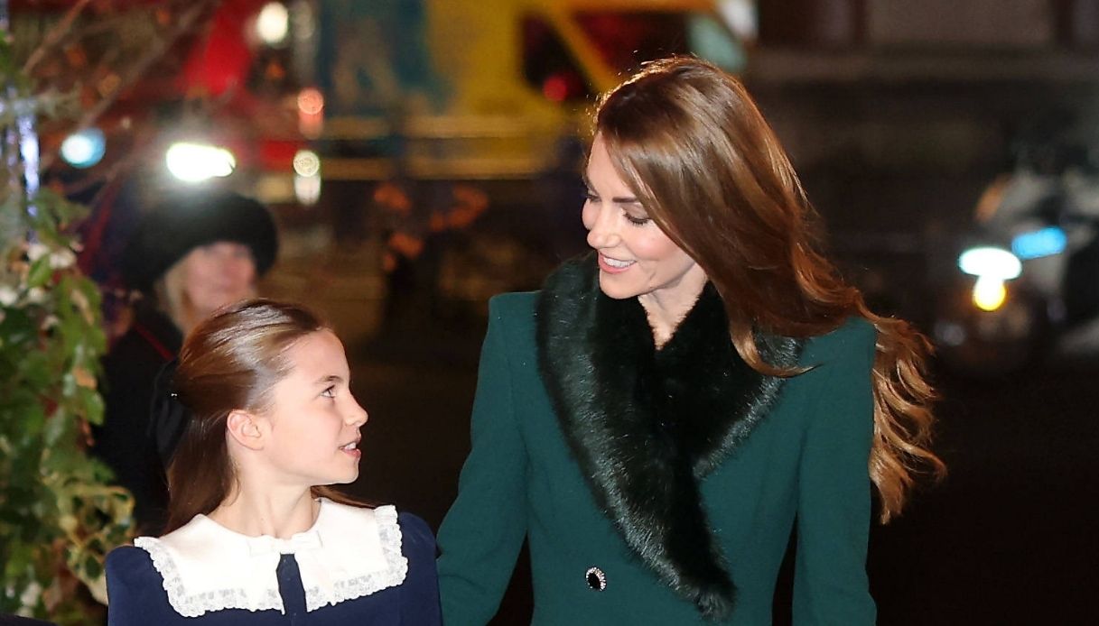 Kate Middleton, il rapporto speciale con Charlotte illumina il concerto di Natale Kate Middleton, il rapporto speciale con Charlotte illumina il concerto di Natale