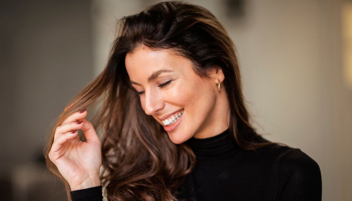 la spazzola ad aria calda dotata di 6 accessori per ogni tipo di styling 232 ora al minimo storico 200 il regalo di natale perfetto