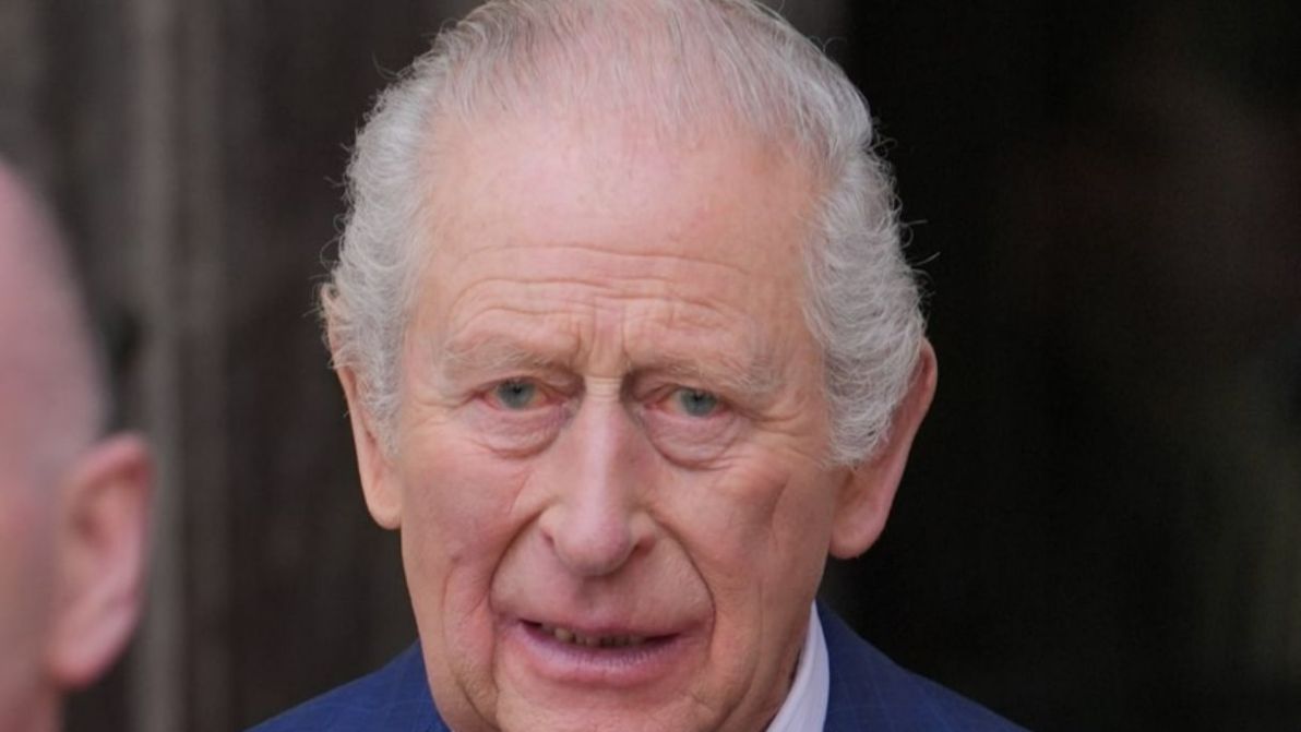 Re Carlo è il primo sovrano miliardario, il suo patrimonio privato mette nei guai la monarchia