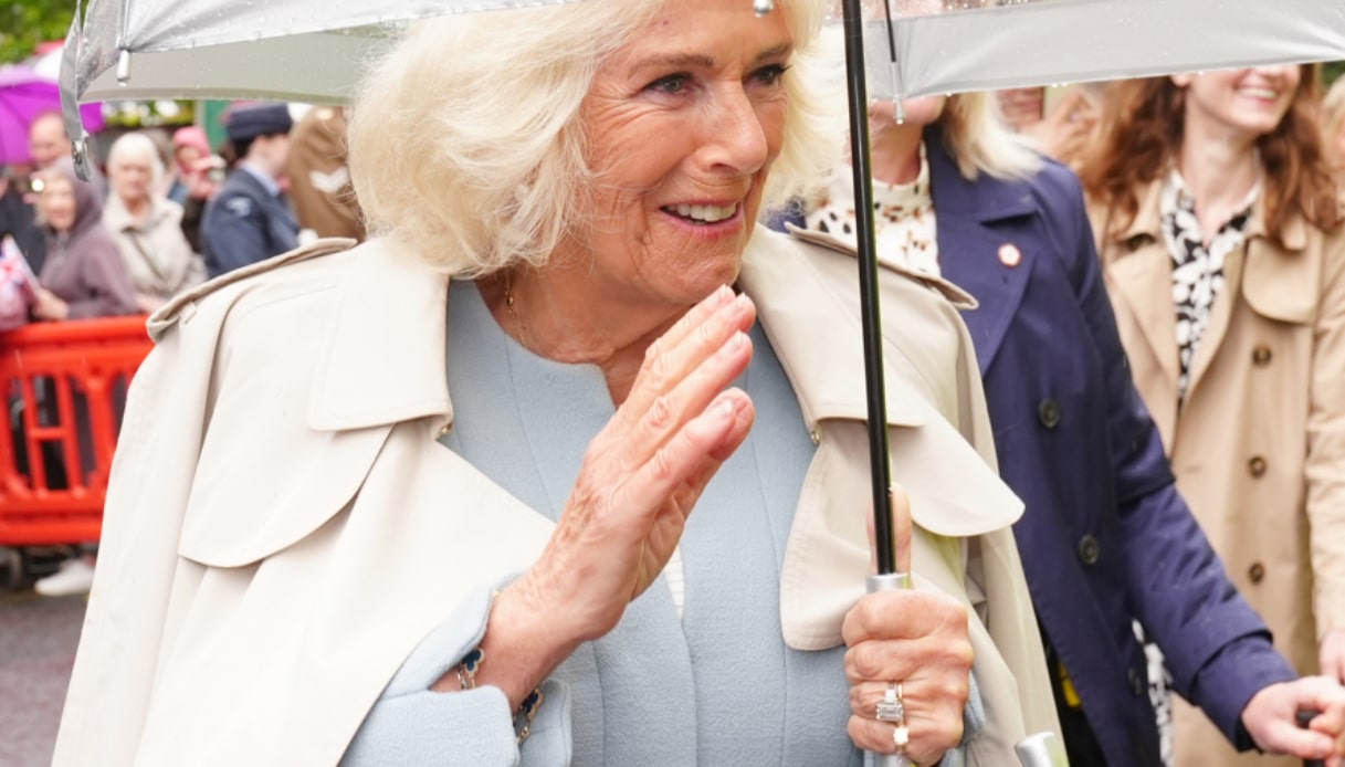 L'anello di Camilla è un omaggio a Filippo?