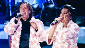 Domenica In, i Ricchi e Poveri cadono in diretta