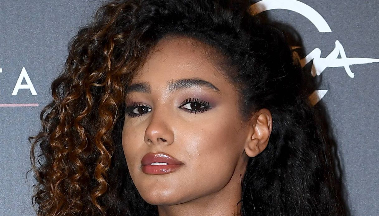 La Ruota della Fortuna, Samira Lui commossa. E spuntano i Jalisse La Ruota della Fortuna, Samira Lui commossa. E spuntano i Jalisse