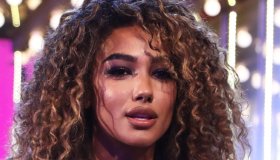 La Ruota della Fortuna, Samira Lui provoca la concorrente sul fidanzato Luigi: “Il mio?”