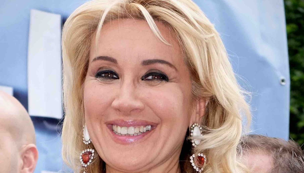 chi 232 francesco ambrosoli il compagno di simona tagli che non la sposer224 pi249 da Dilei.it chi 232 francesco ambrosoli il compagno di simona tagli che non la sposer224 pi249