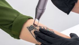 I tatuaggi indeboliscono il sistema immunitario e modificano la risposta ai vaccini: lo studio